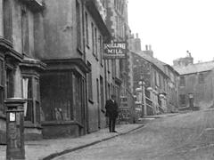 The Lion Hotel and the Rolling Mill, Broad Street (Acknowledgement: Francis Keen Collection)
