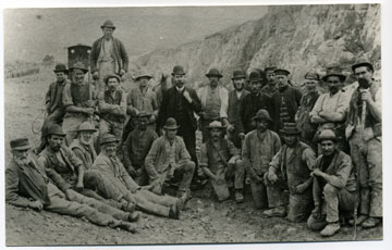 Miners at the Tyla Quarry